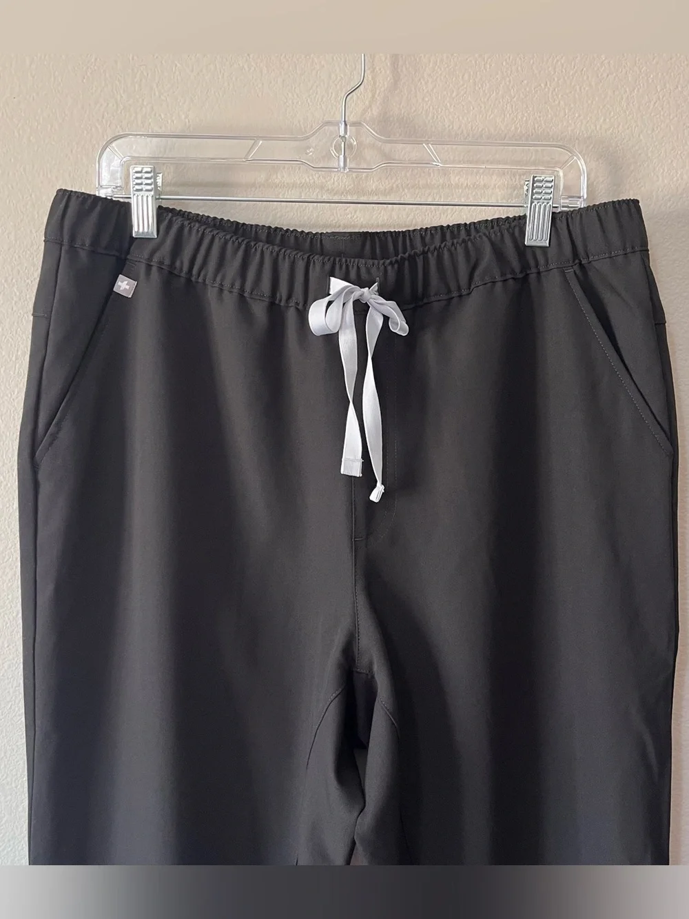 Figs NWT Men's Tansen Jogger Scrub Pants Black Size Large Regular Medical Nurse